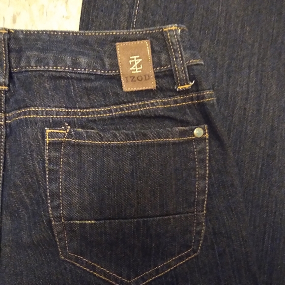 NWOT! IZOD Classic Boot Cut Jeans, 8 - Picture 10 of 16